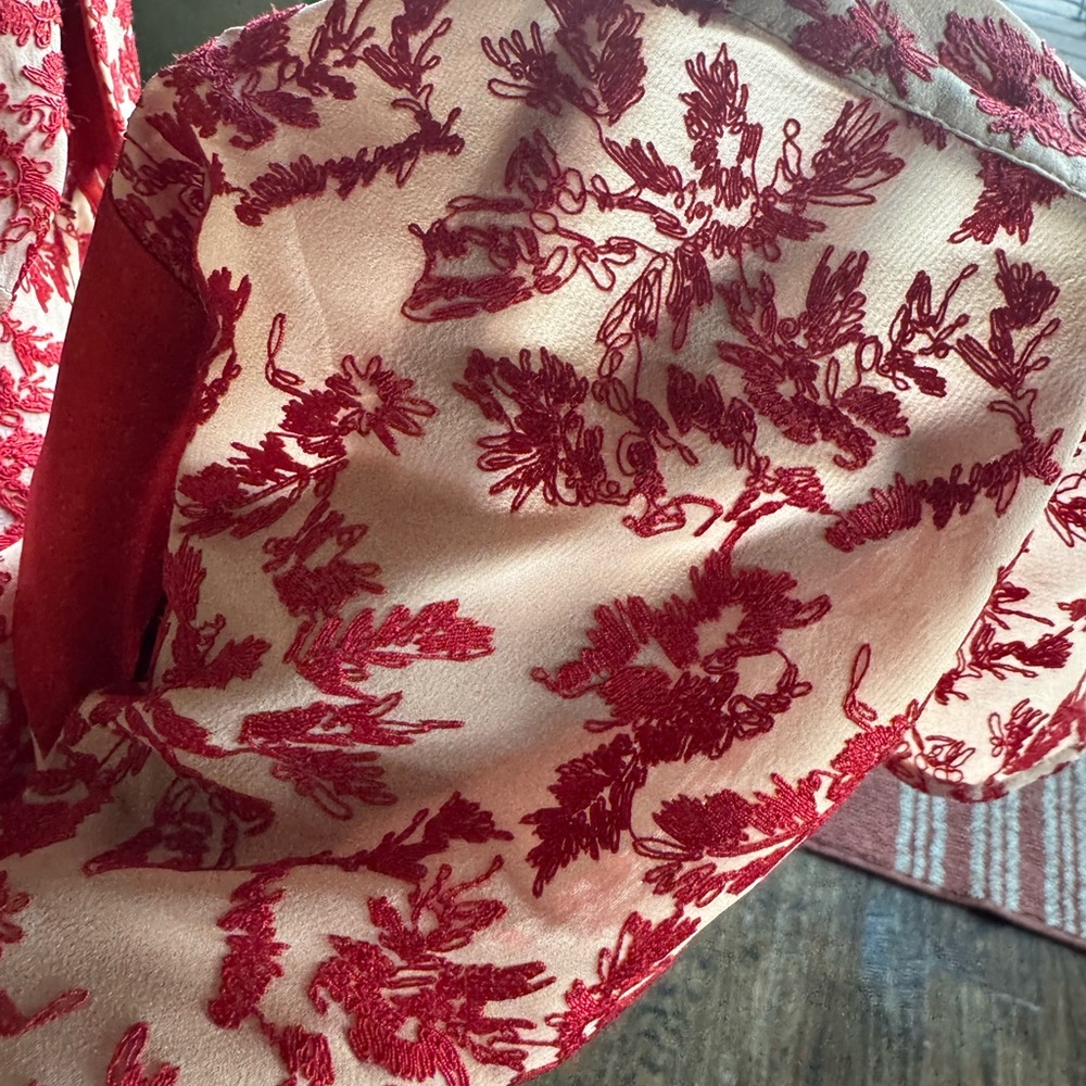 LaPerla Red & cream Floral Embroidered Women's Top made in Italy vnt 90’s - Picture 8 of 11